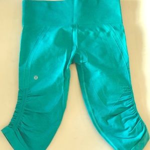 Lululemon crop leggings. Size 8. Mint/turquoise.
